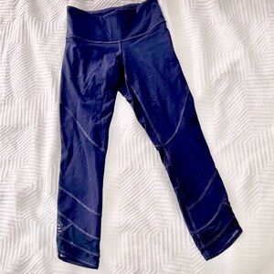 Lululemon dark purple girls Leggings size 2